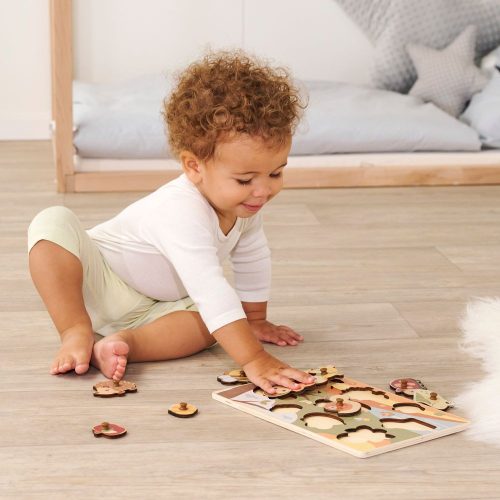 Eichhorn fogantyús puzzle - festett háttérrel