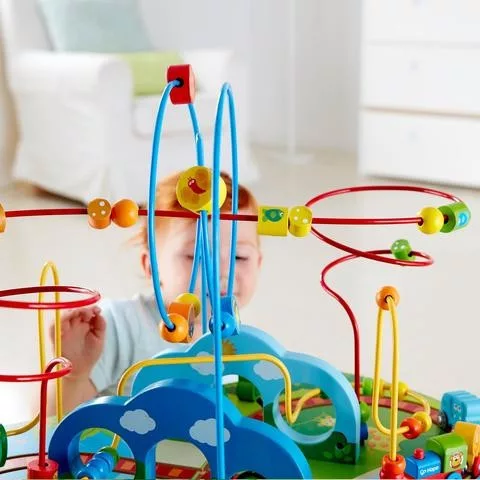 Hape Vonatozás a dzsungelbe-Tekergő asztal - 18 hó+